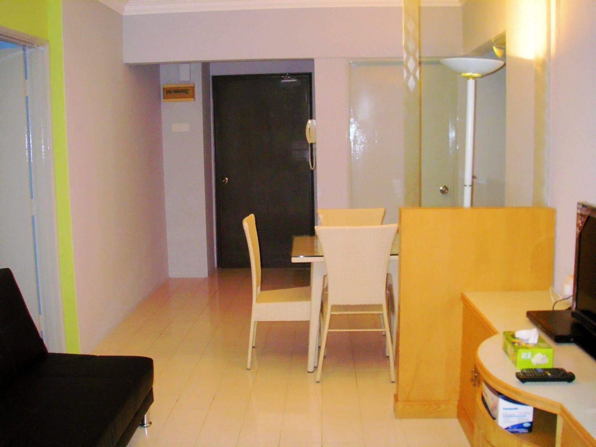 Malacca Hotel Apartment Экстерьер фото